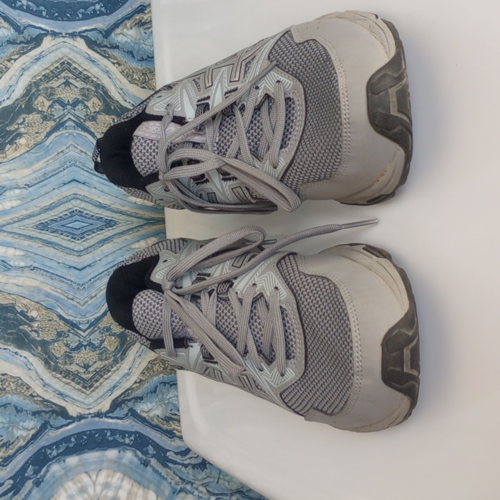 ASICS Gel Venture 8 Athletic Sneakers - Picture 3 of 7